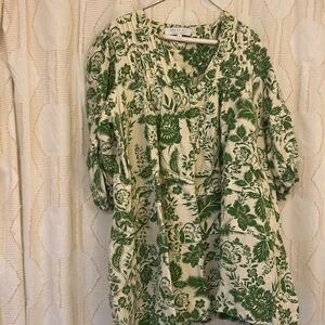 Beautiful short dress or wear with leggings